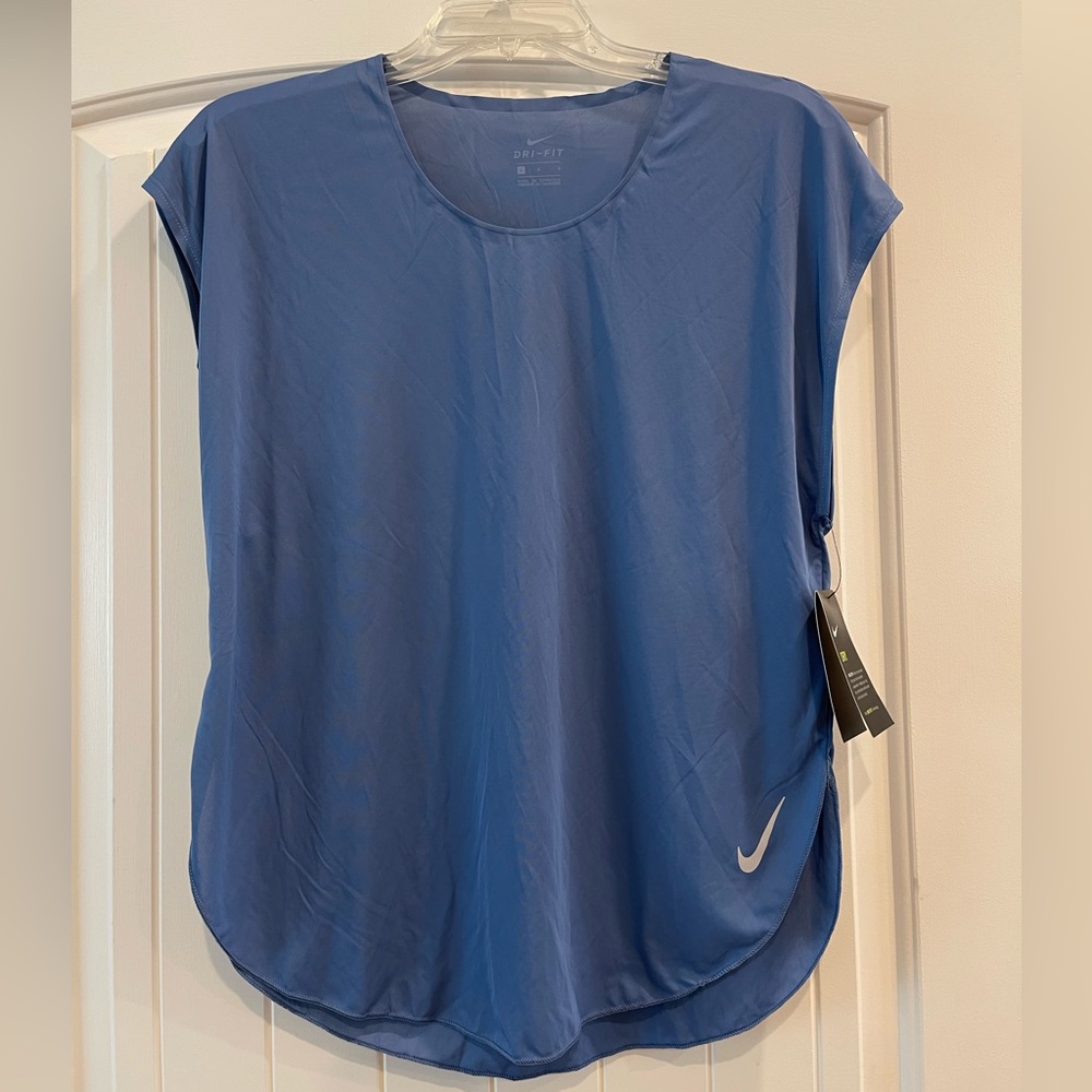 Nike dri-fit running top. NWT. Size L